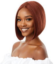 Load image into Gallery viewer, Outre HD Lace Front Wig EveryWear -Every1